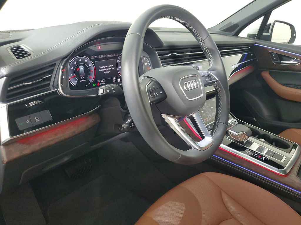 Used 2025 Audi Q7 2.0T Premium AWD/4WD image 23