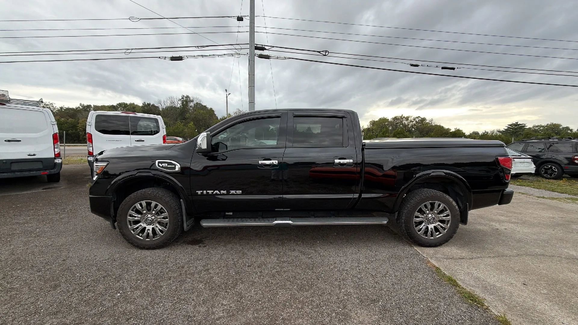 Used 2021 Nissan Titan Platinum Reserve w/ Moonroof Package image 6