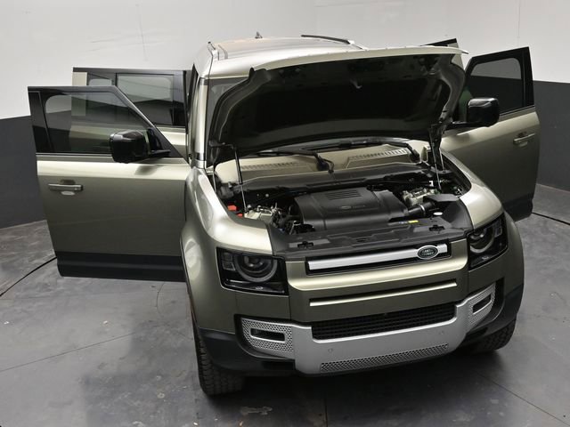 Used 2024 Land Rover Defender 110 S image 31