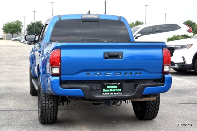 Used 2017 Toyota Tacoma TRD Sport w/ Tow Package RWD image 5