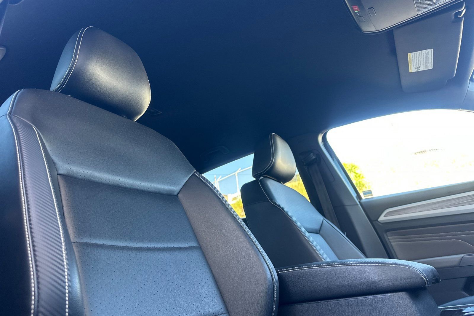 Used 2022 Volkswagen Atlas Cross Sport SE image 17