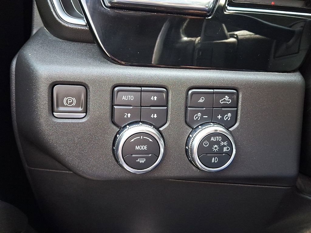 Used 2022 GMC Sierra 1500 SLT w/ SLT Premium Plus Package AWD/4WD image 22