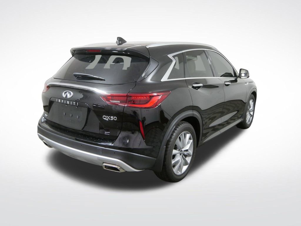 Used 2022 INFINITI QX50 Luxe AWD/4WD image 4