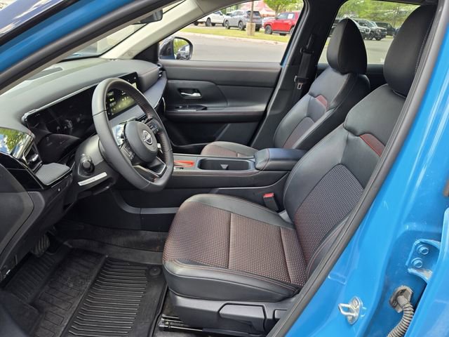 Used 2025 Nissan Kicks SR image 10