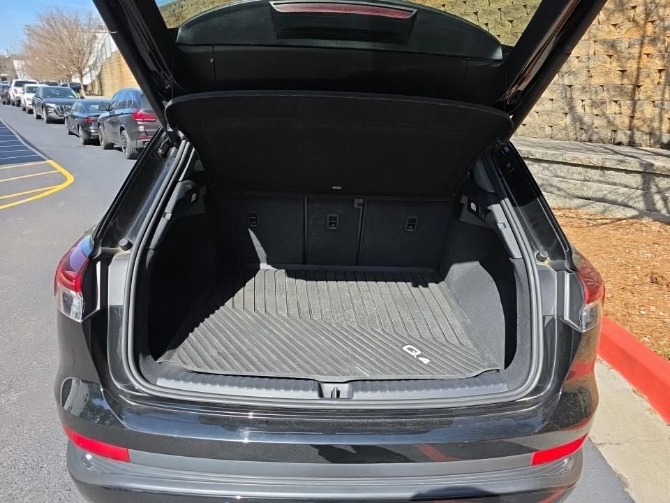 Used 2023 Audi Q4 e-tron Premium Plus image 7