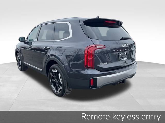 Certified 2025 Kia Telluride S image 6