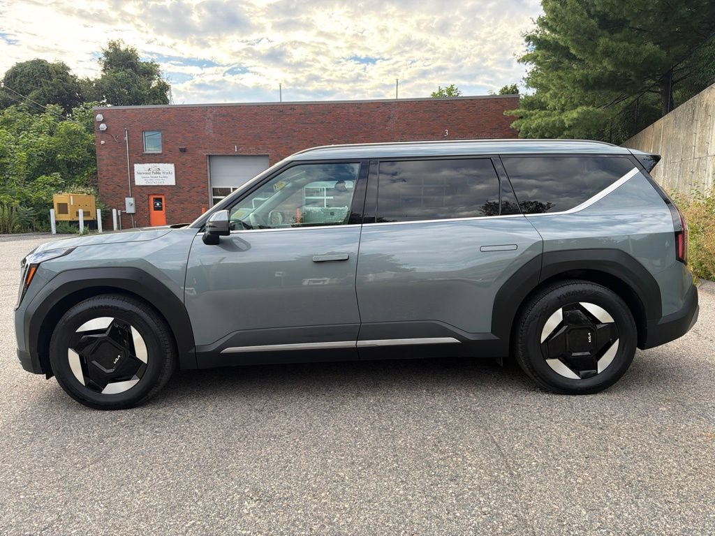 Certified 2024 Kia EV9 Wind AWD/4WD image 3