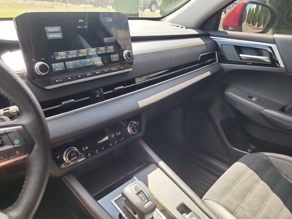 Used 2024 Mitsubishi Outlander SE Black Edition image 20