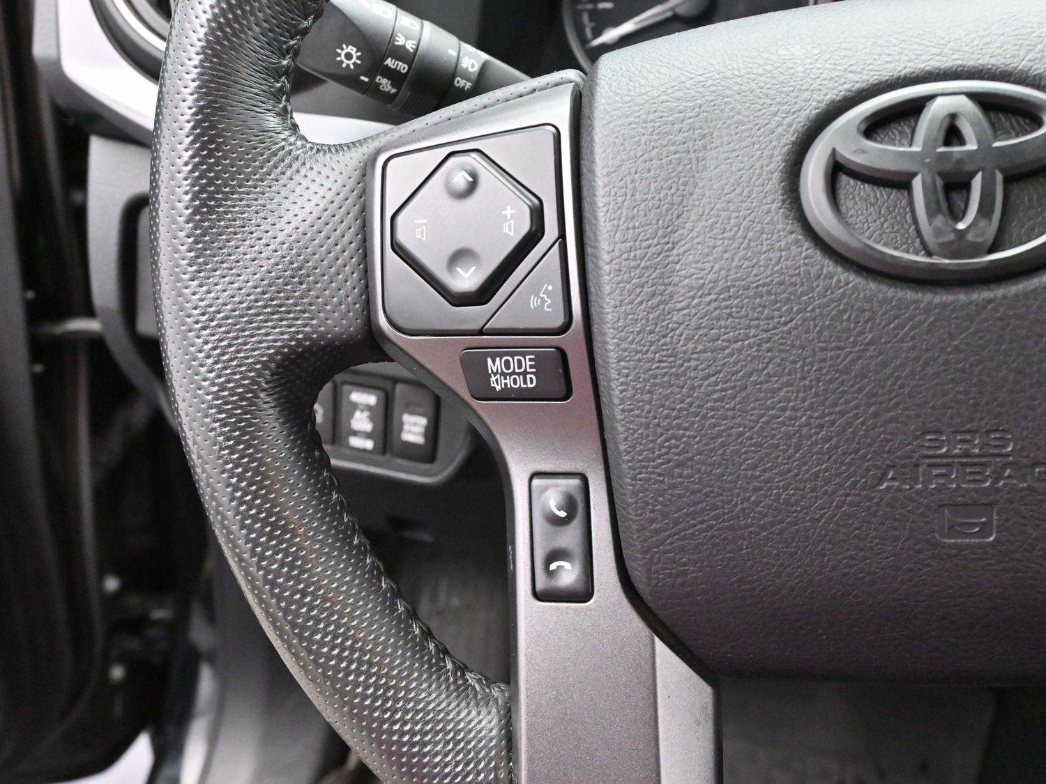 Used 2021 Toyota Tacoma TRD Off-Road image 19