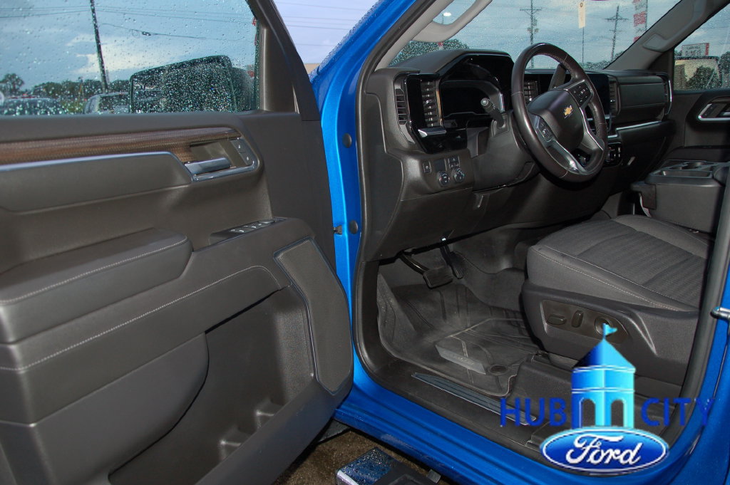 Used 2022 Chevrolet Silverado 1500 LT RWD image 11