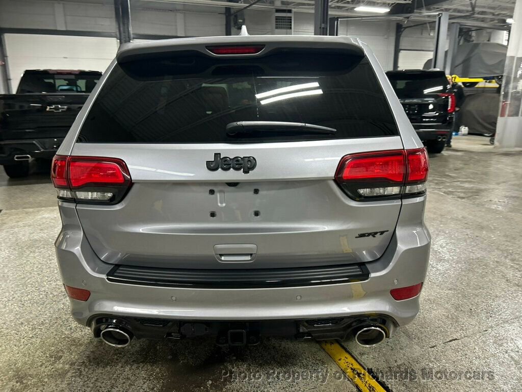 Used 2021 Jeep Grand Cherokee SRT image 4