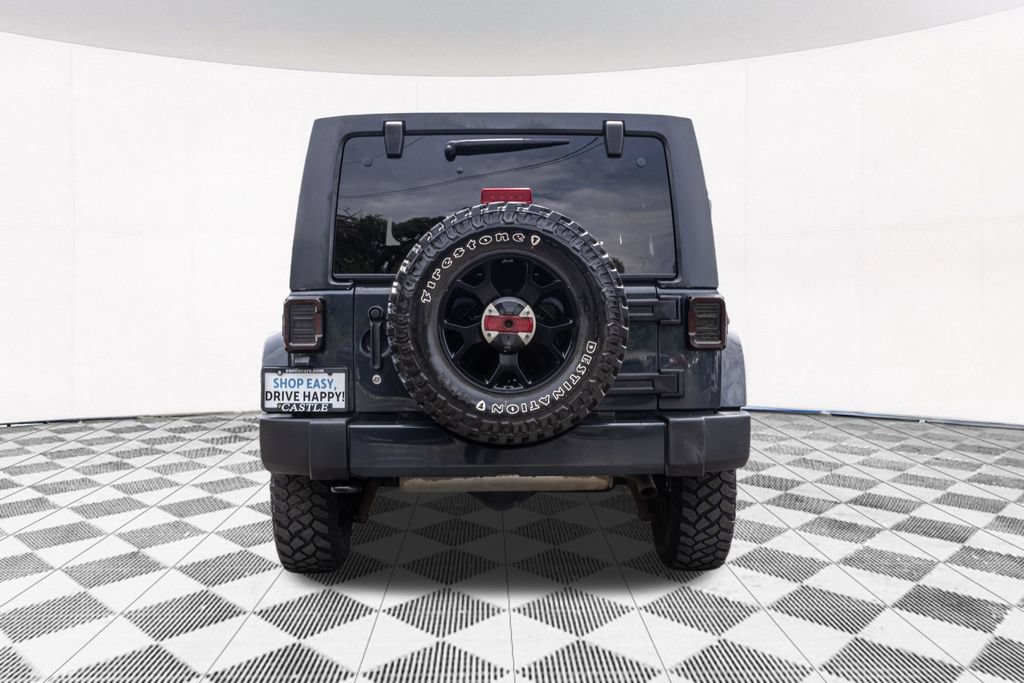 Used 2017 Jeep Wrangler Unlimited Sahara w/ Connectivity Group AWD/4WD image 9