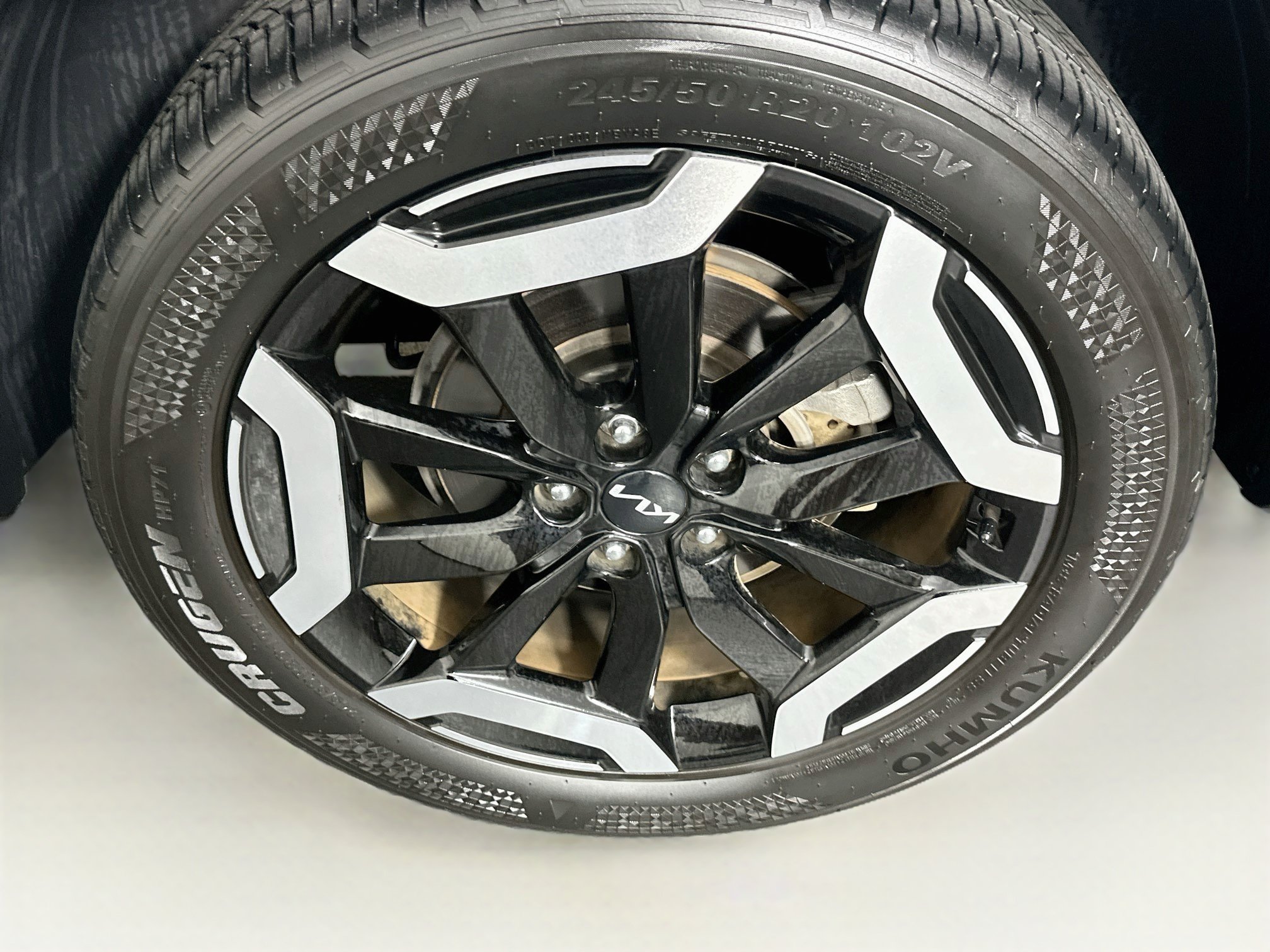 Used 2024 Kia Telluride S FWD image 11