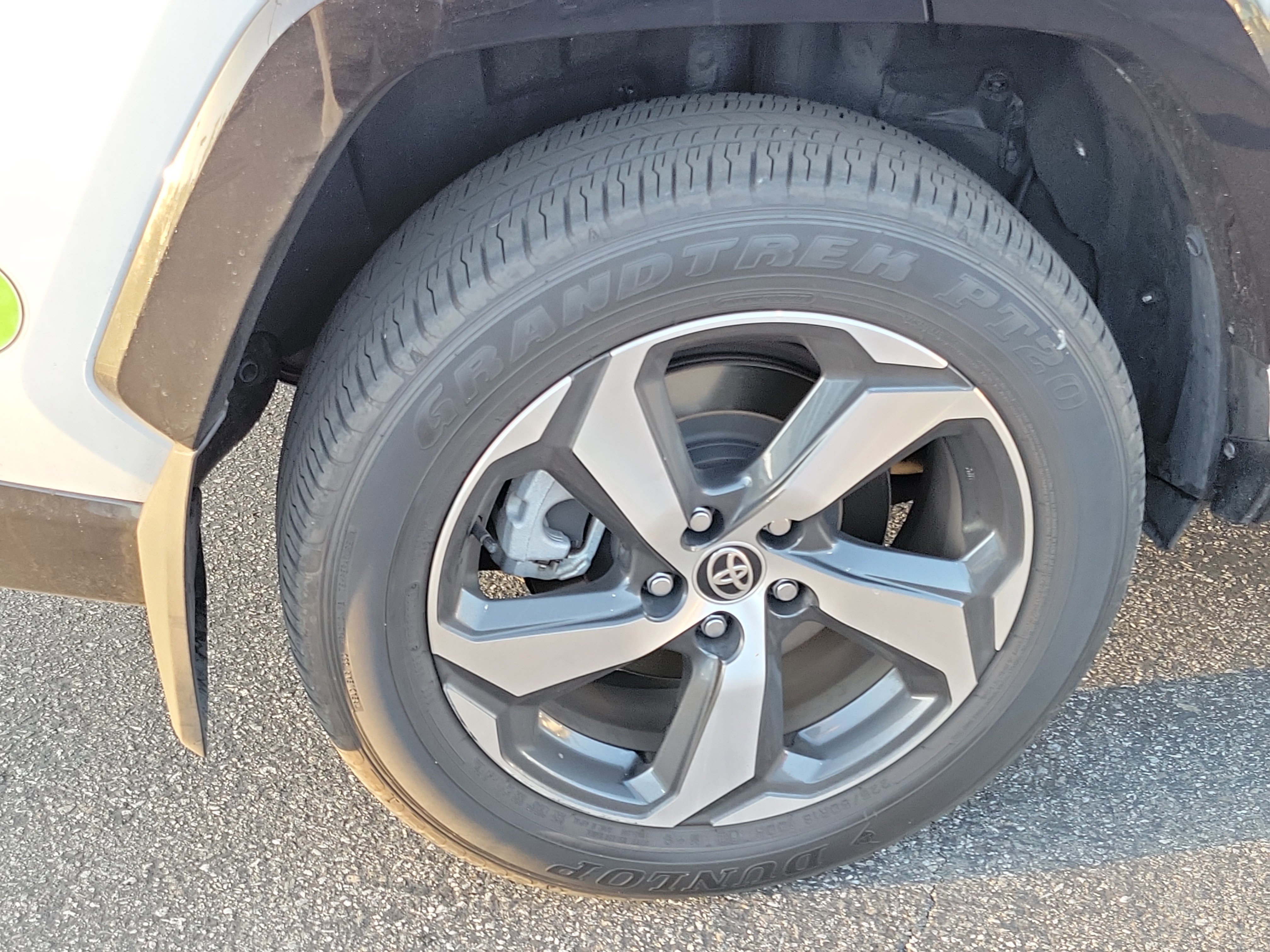 Used 2023 Toyota RAV4 SE w/ Weather & Moonroof Package AWD/4WD image 23