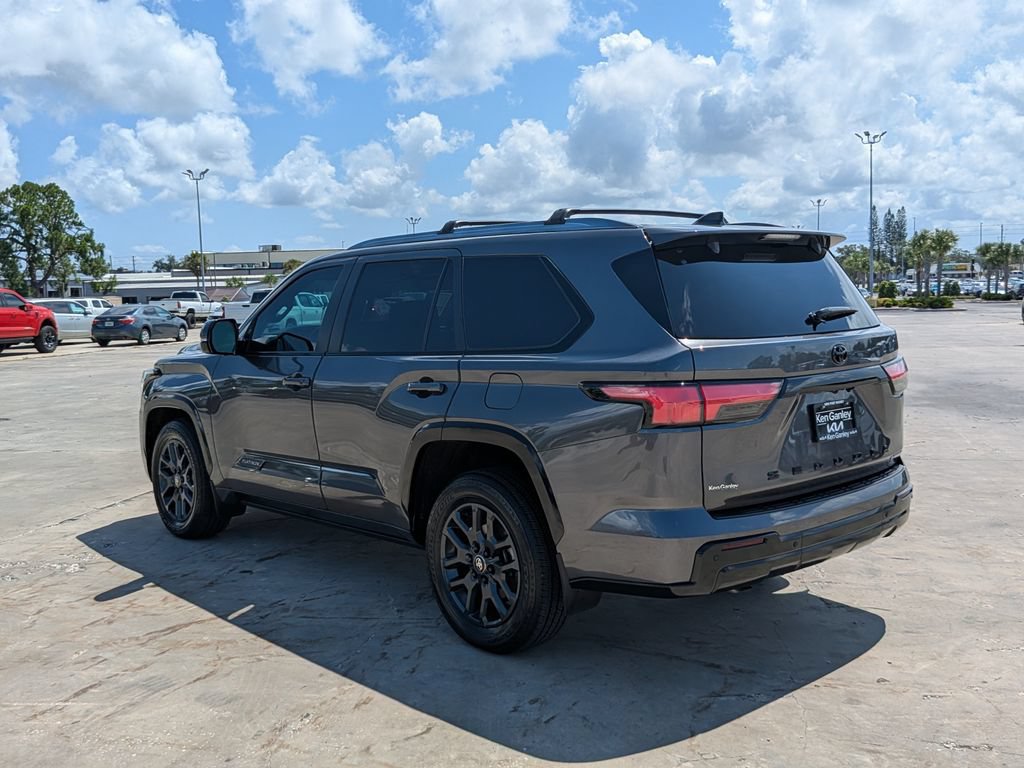 Used 2025 Toyota Sequoia Platinum AWD/4WD image 6