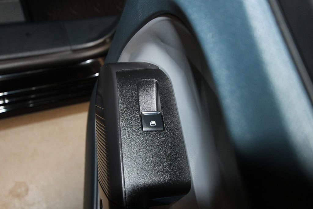 Used 2025 Ford Maverick Lobo image 28