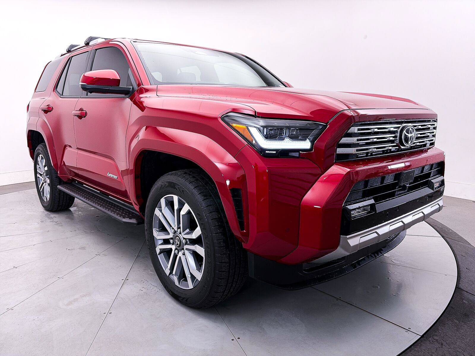 Used 2025 Toyota 4Runner Limited AWD/4WD image 12