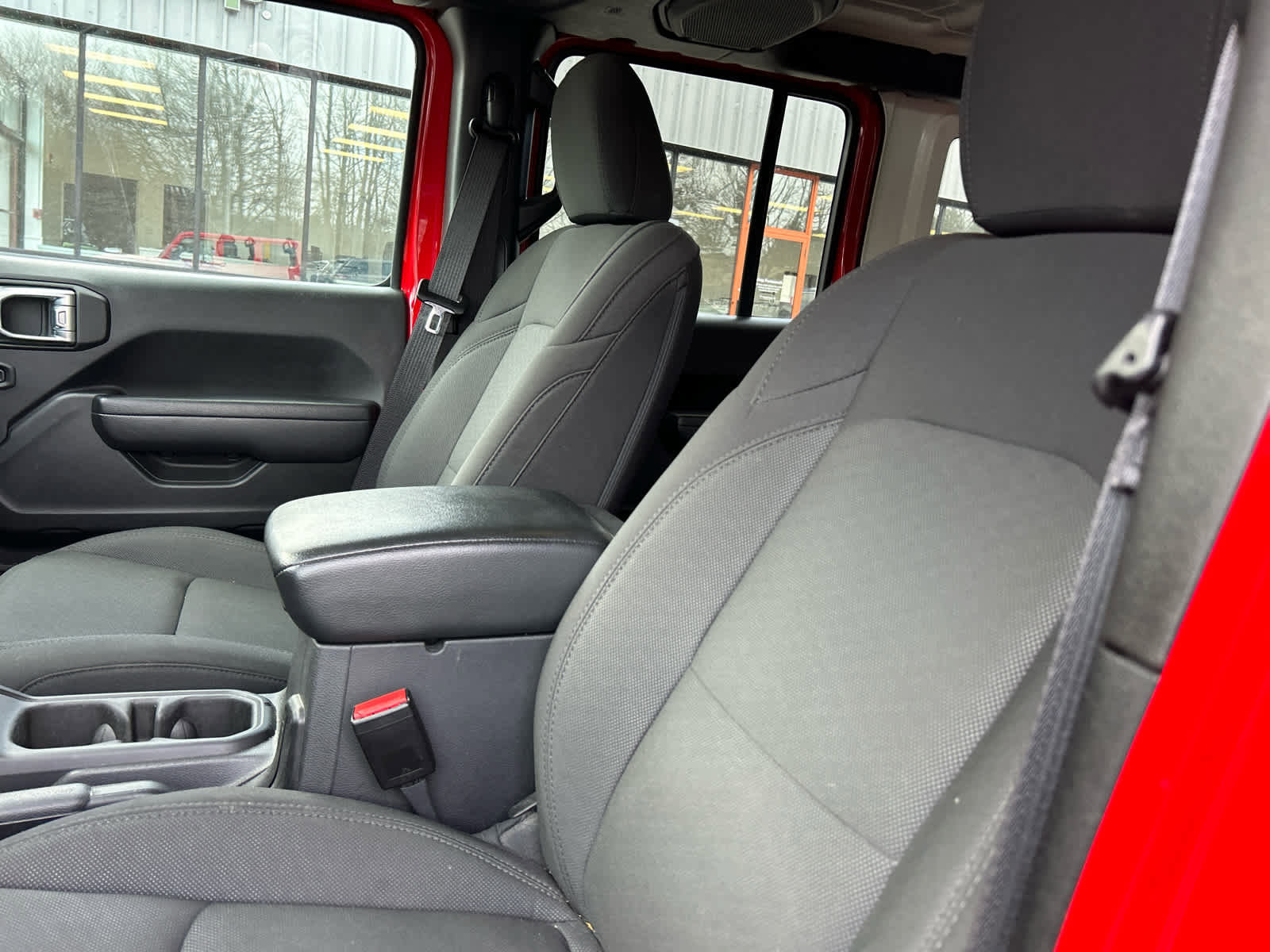 Used 2023 Jeep Wrangler Unlimited w/ Cold Weather Group image 10