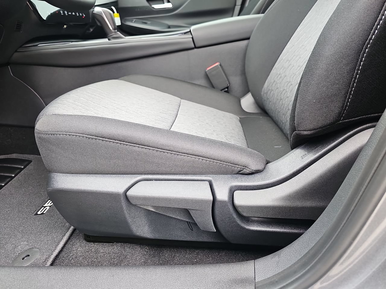 New 2026 Nissan Sentra SV w/ Floor Mat Package FWD image 27