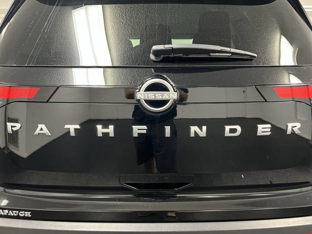 Used 2024 Nissan Pathfinder S FWD image 31