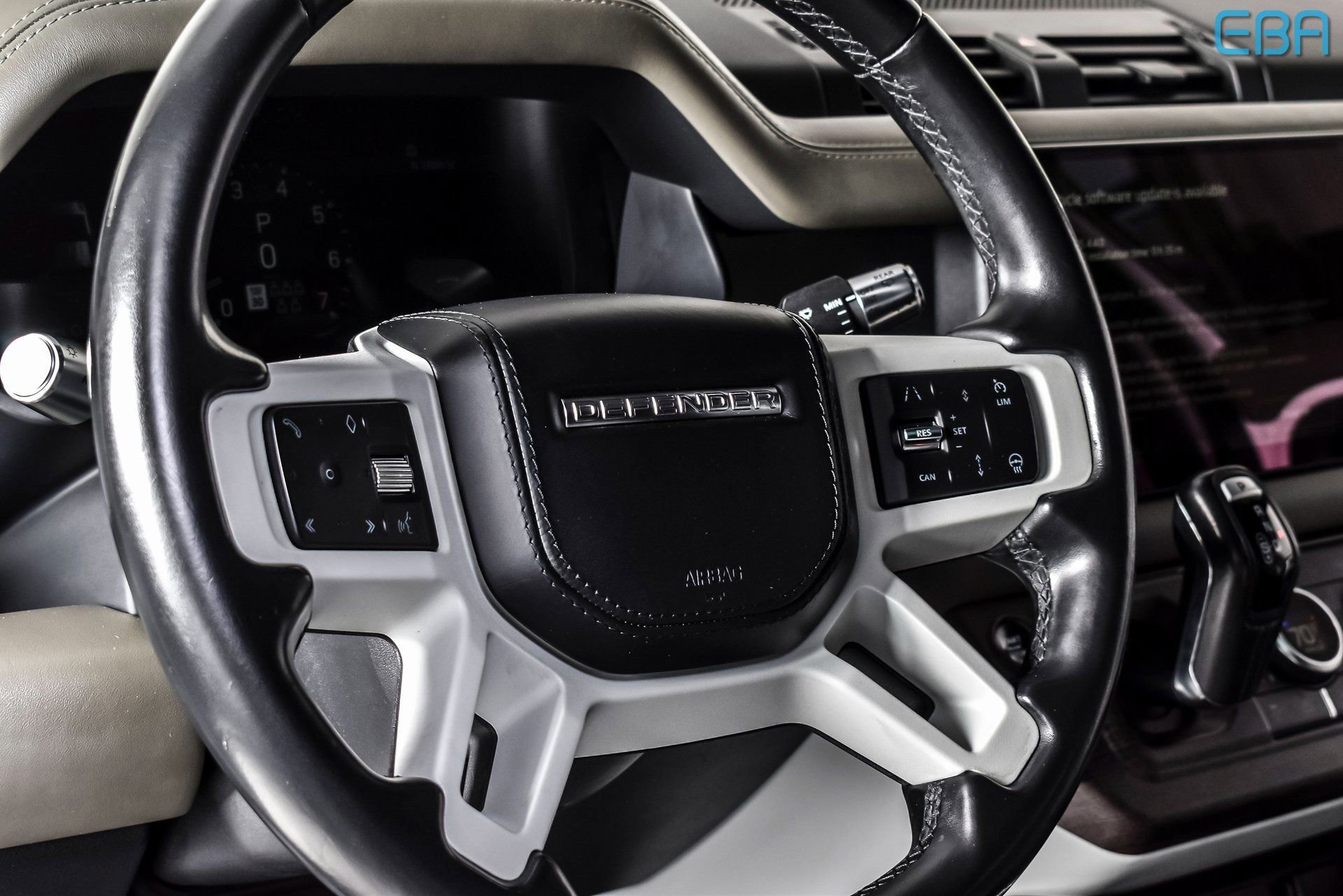 Used 2022 Land Rover Defender 110 X-Dynamic HSE image 19