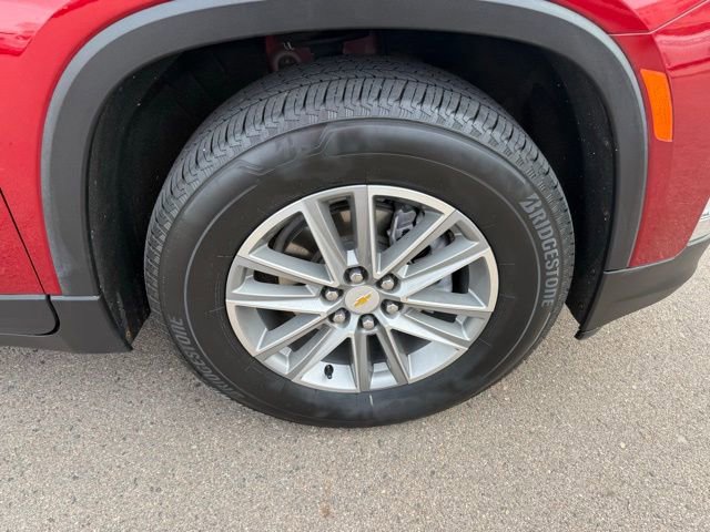 Used 2023 Chevrolet Traverse LT image 12