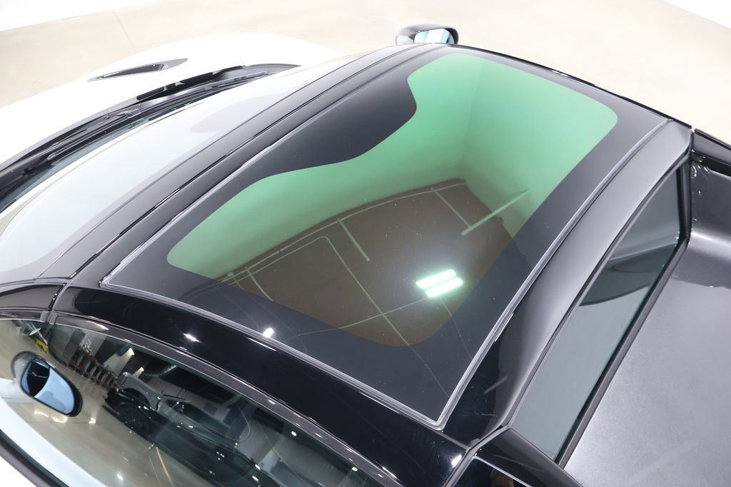 Used 2020 McLaren 720S Spider image 28