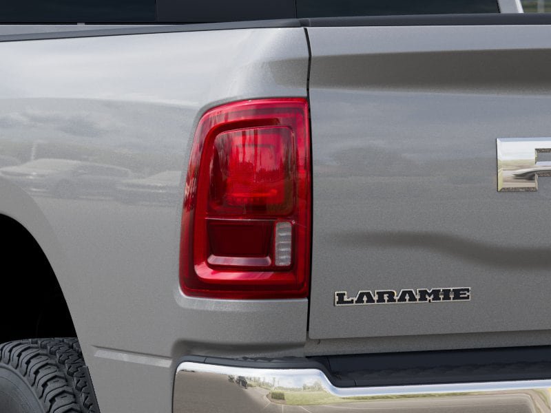 New 2026 RAM 2500 Laramie AWD/4WD image 8