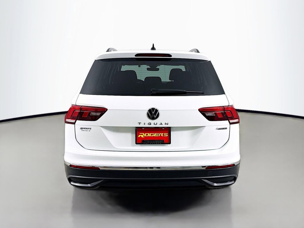 Used 2024 Volkswagen Tiguan S image 7