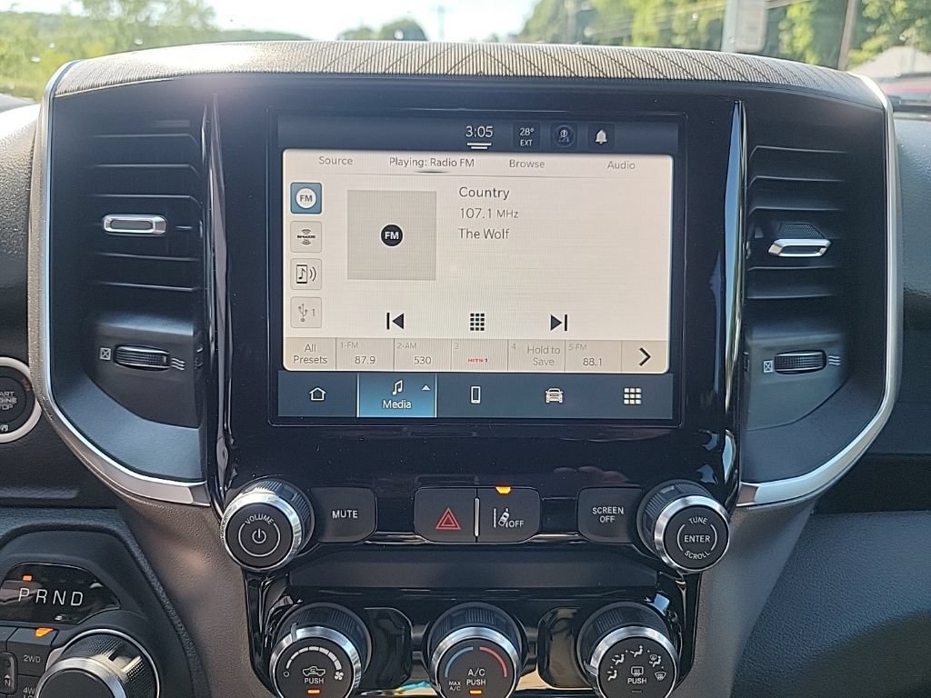 New 2026 RAM 1500 Express AWD/4WD image 10