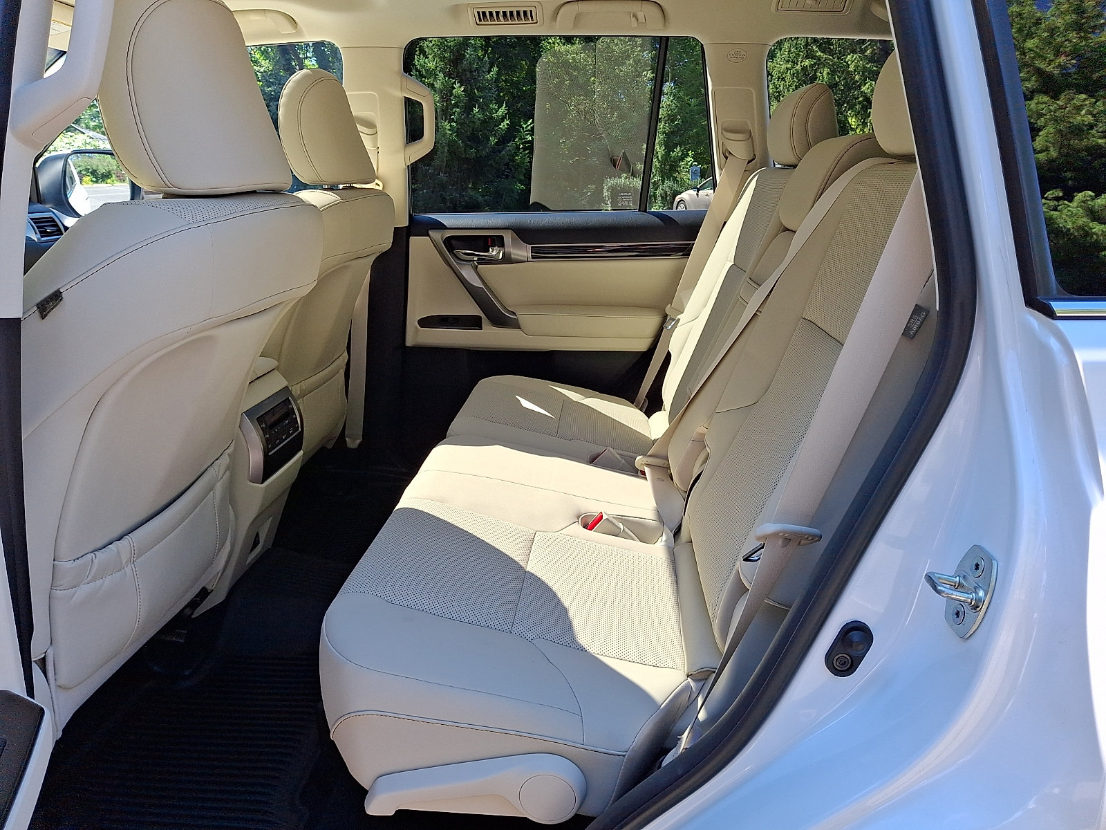 Certified 2023 Lexus GX 460 Premium w/ Premium Package AWD/4WD image 10