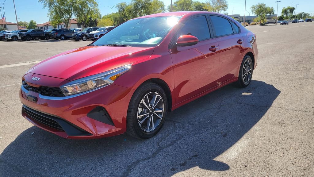 Used 2023 Kia Forte LXS image 4
