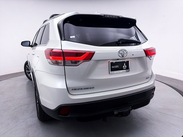 Used 2018 Toyota Highlander XLE image 4