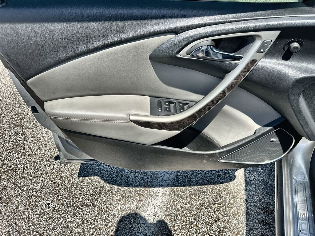 Used 2014 Buick Verano Convenience FWD image 9