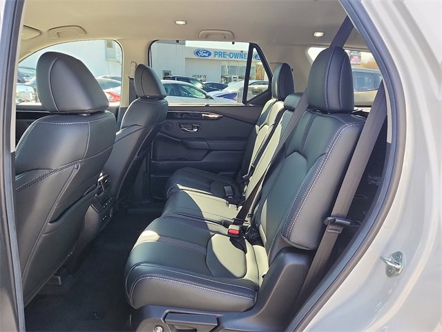 Used 2025 Honda Pilot EX-L image 6