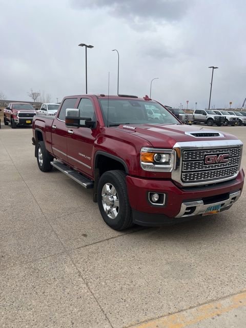 Used 2019 GMC Sierra 3500 Denali w/ Duramax Plus Package image 3
