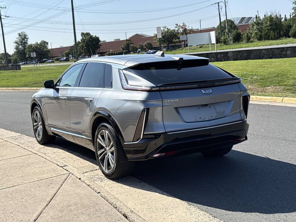 Used 2024 Cadillac Lyriq Luxury AWD/4WD image 23