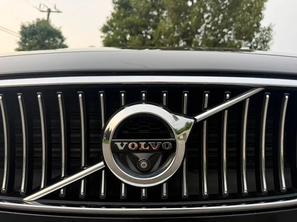Used 2017 Volvo S90 T6 Inscription w/ Vision Package AWD/4WD image 9