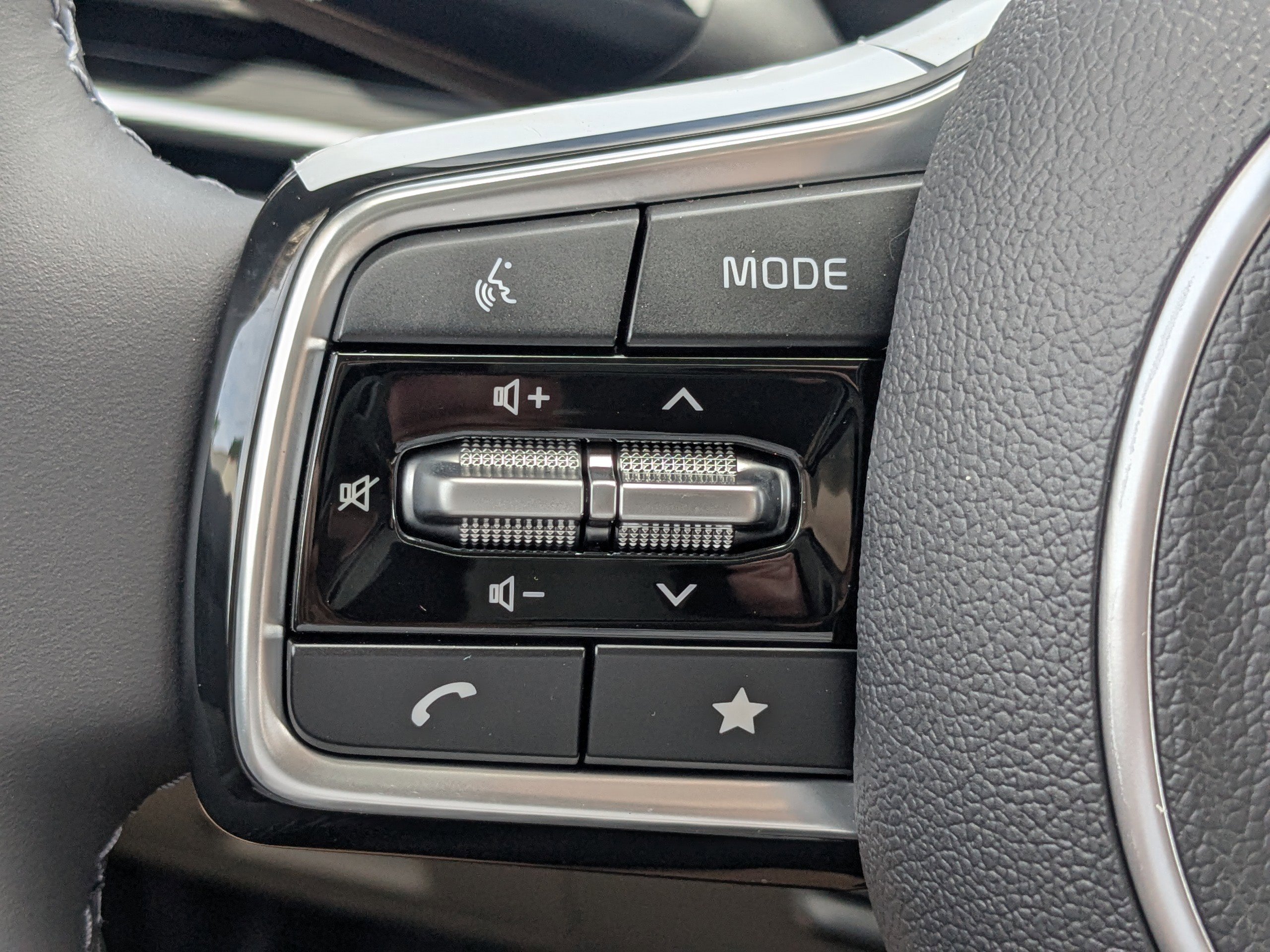 New 2026 Kia Carnival image 23