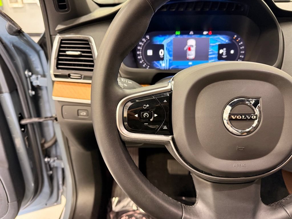 Used 2023 Volvo XC90 B6 Plus w/ Protection Package Premier AWD/4WD image 13