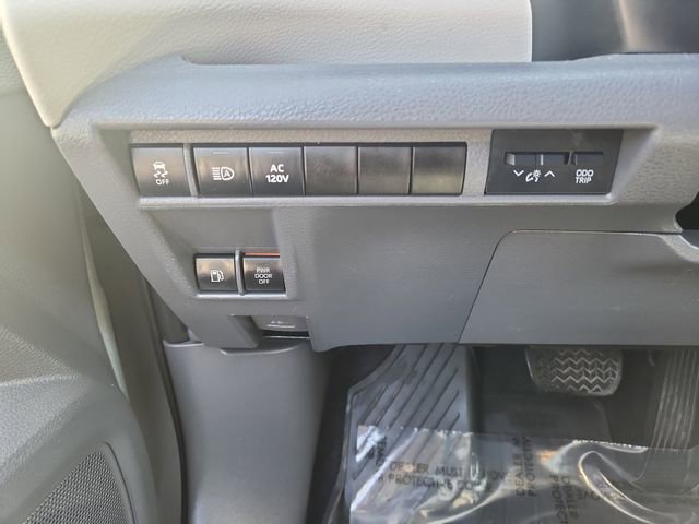 Used 2021 Toyota Sienna Limited FWD image 23