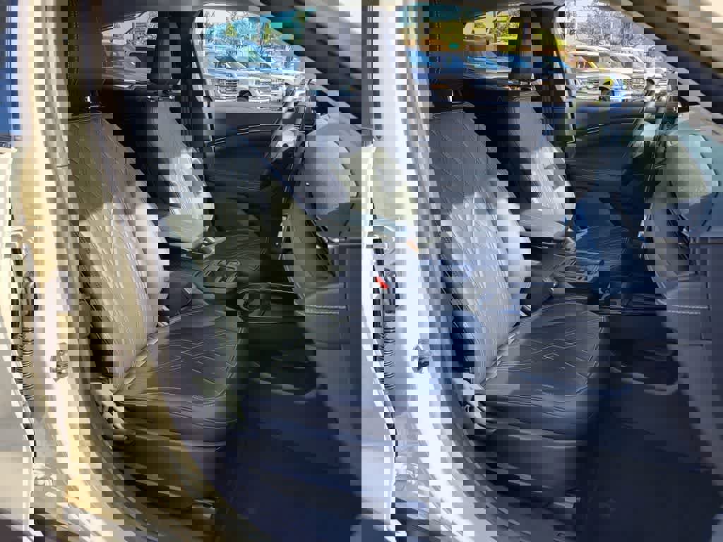 Used 2025 Ford Mustang Mach-E Select w/ Comfort Package Lite RWD image 16