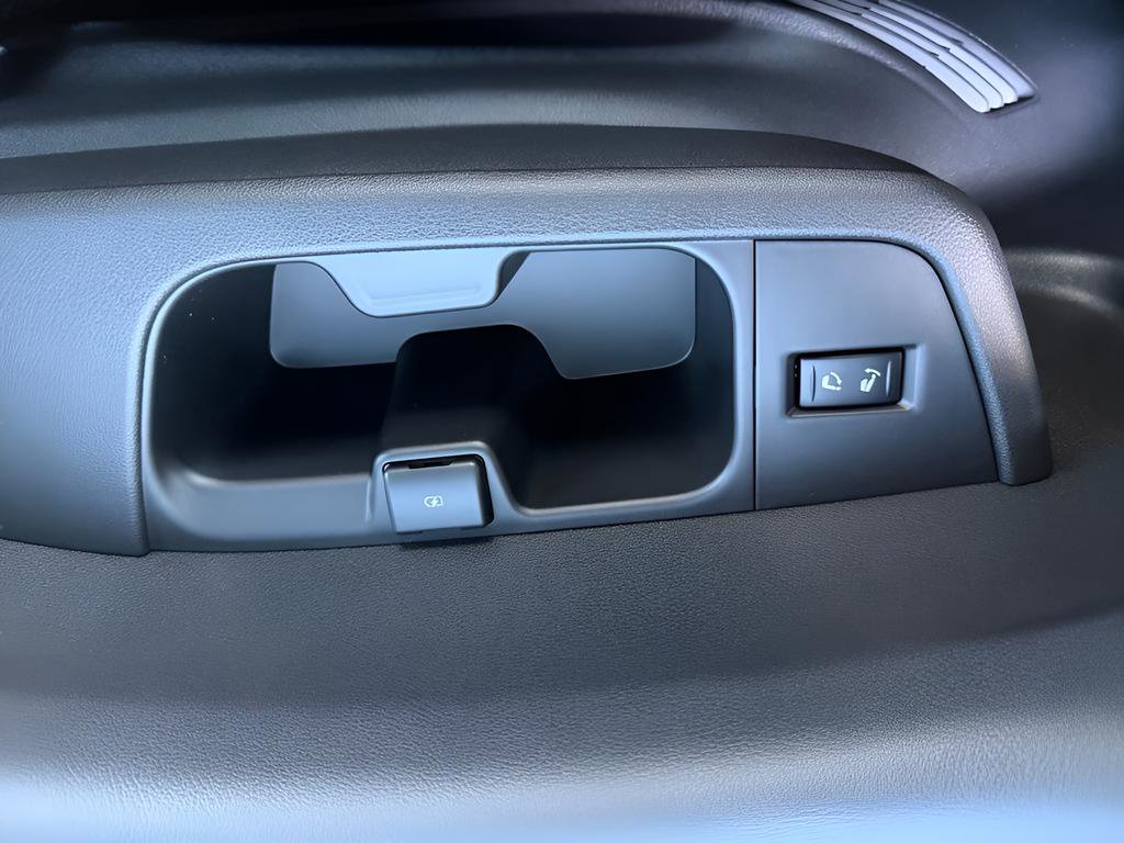 New 2026 Nissan Armada Platinum image 15