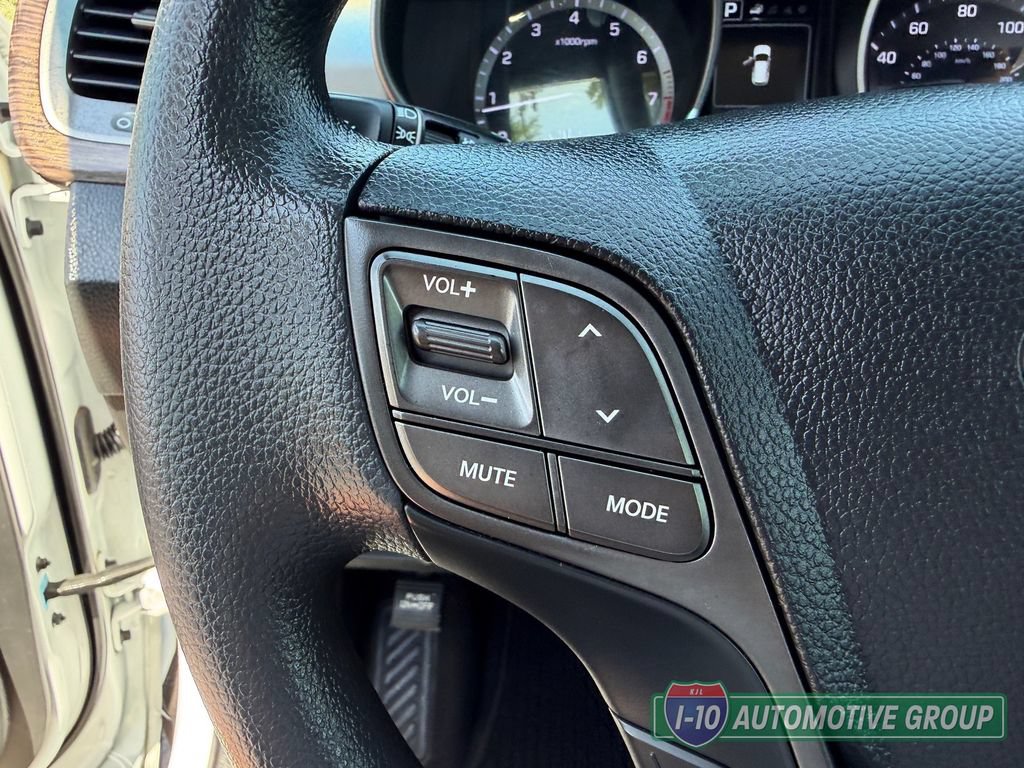 Used 2017 Hyundai Santa Fe Sport FWD image 17
