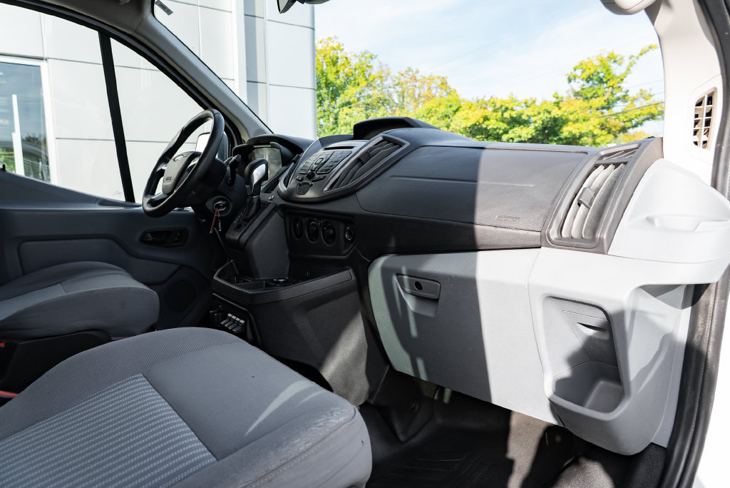 Used 2018 Ford Transit 150 XLT RWD image 28