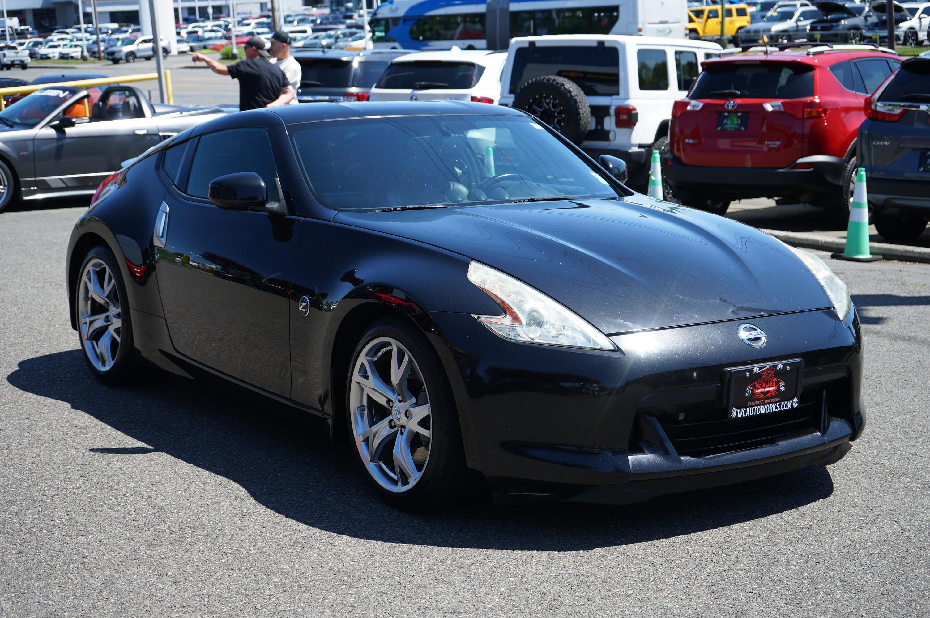 Used 2011 Nissan 370Z Touring w/ Sport Pkg RWD image 7
