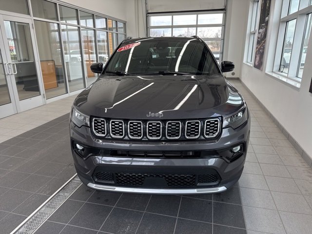 Used 2024 Jeep Compass Limited image 2