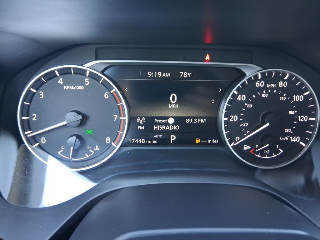 Used 2025 Nissan Rogue SV AWD/4WD image 16