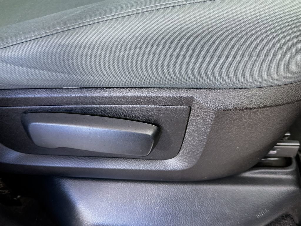 Used 2015 RAM 1500 Express AWD/4WD image 21
