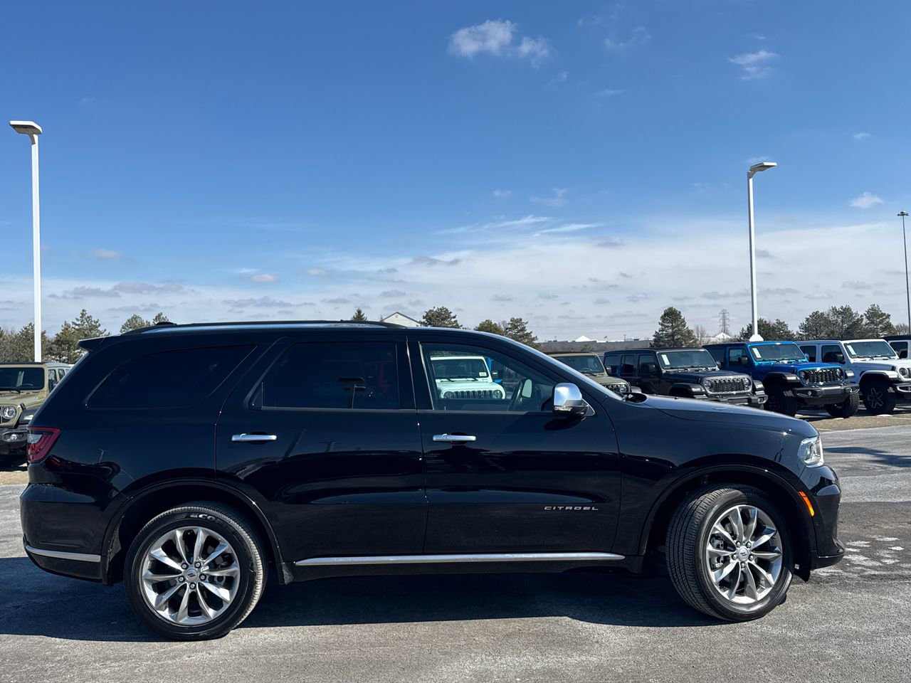 Used 2024 Dodge Durango Citadel image 2